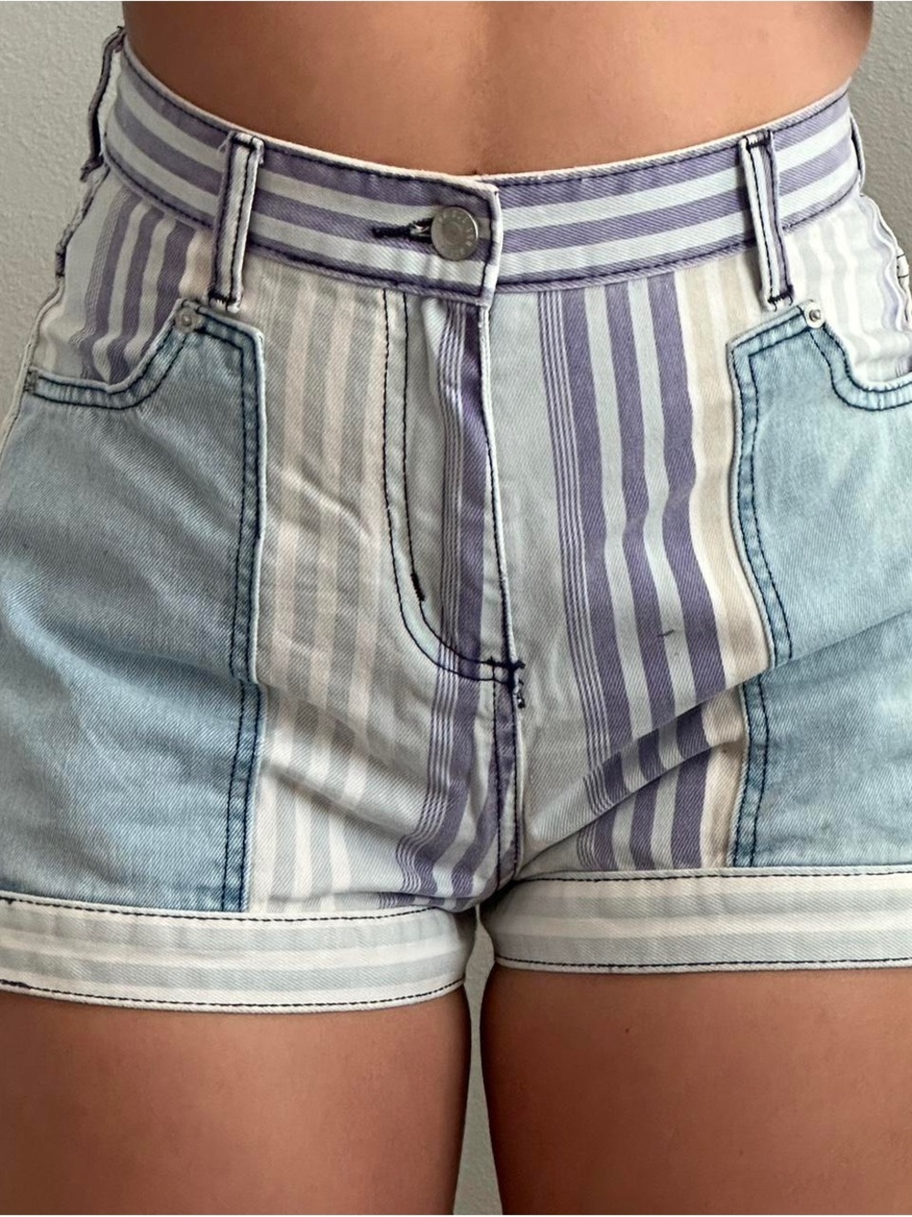 New BCBG Striped High-Rise Women’s Denim Shorts in Light Blue and White